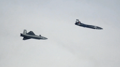 סוף עידן הטייסים: מטוסי קרב אוטונומיים של טורקיה ביצעו תמרונים מורכבים בשמיים | צפו 