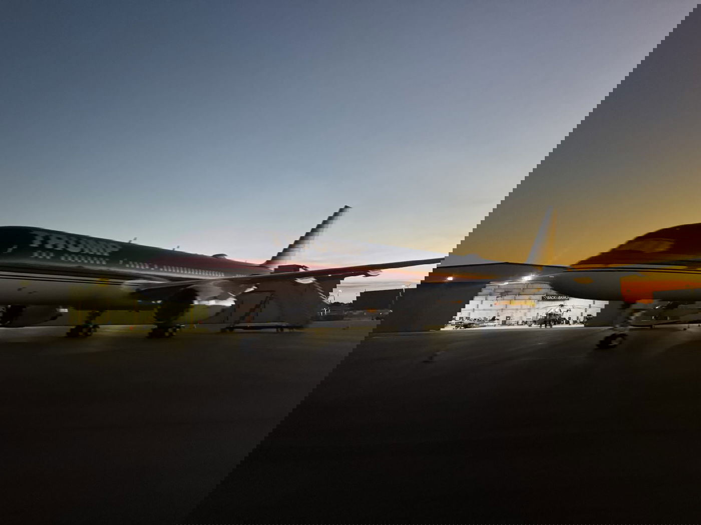 התמונה שפורסמה לצד הכיתוב: "ערב טוב פלורידה!"