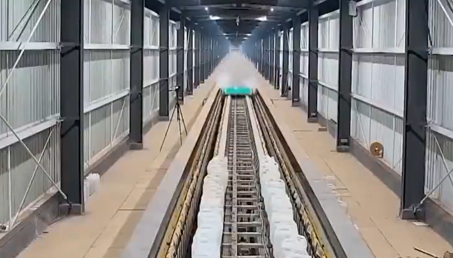 שוברת את חוקי הפיזיקה: סין פיתחה רכב מגנטי שמגיע למהירות הזויה תוך 2 שניות