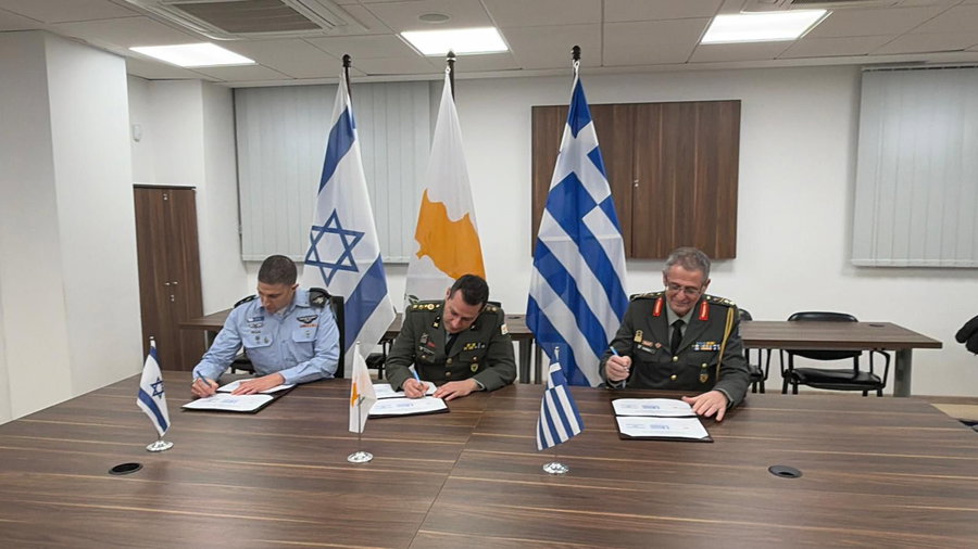 חתימת ההסכמים
