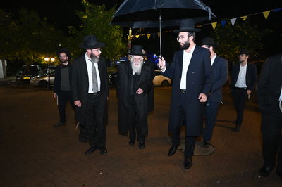 הגאון רבי עזריאל אויערבאך בהופעתו למעמד