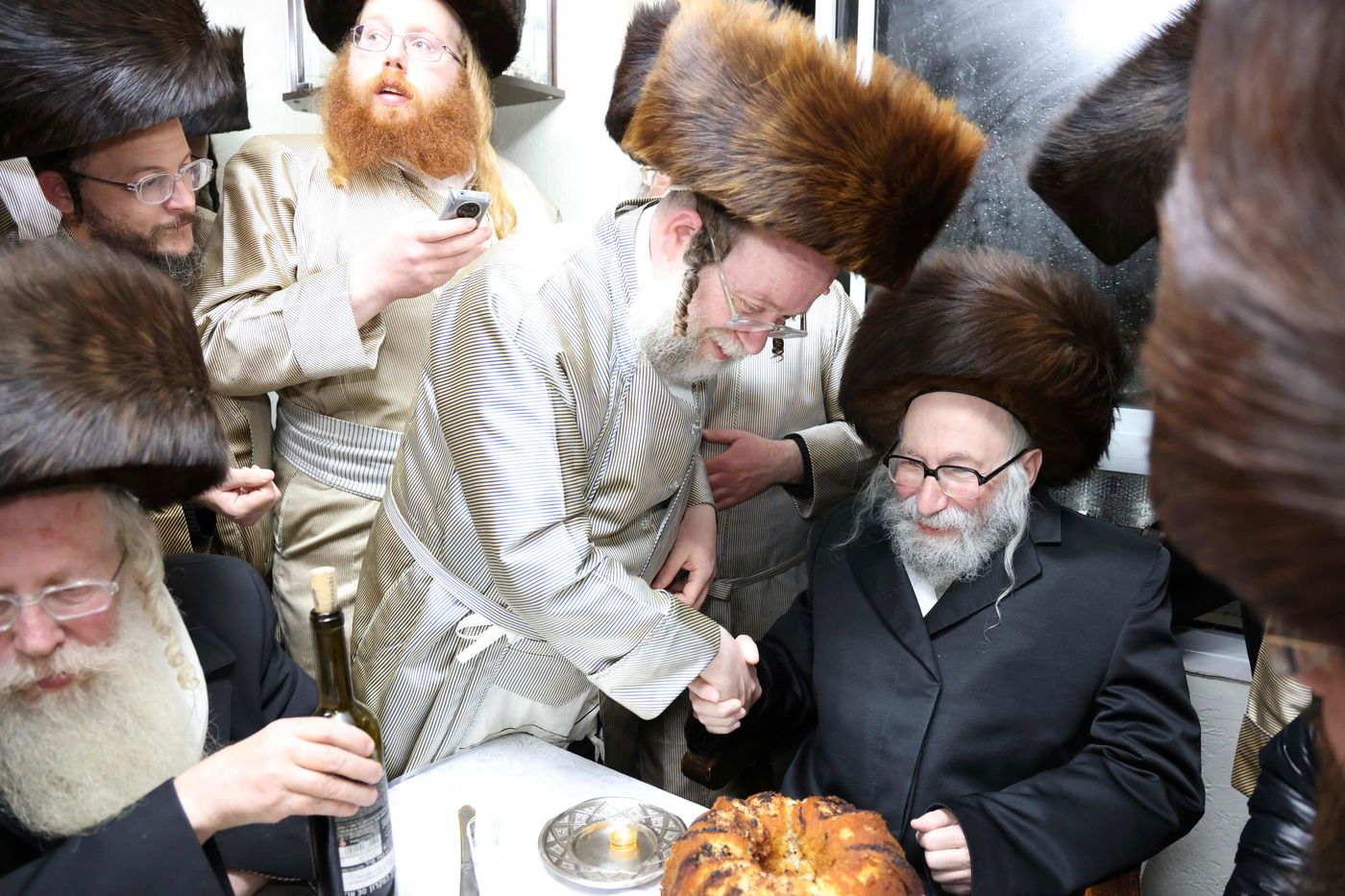 הכנסת ס"ת לביהמ"ד דקהל חסידי ירושלים בבית שמש