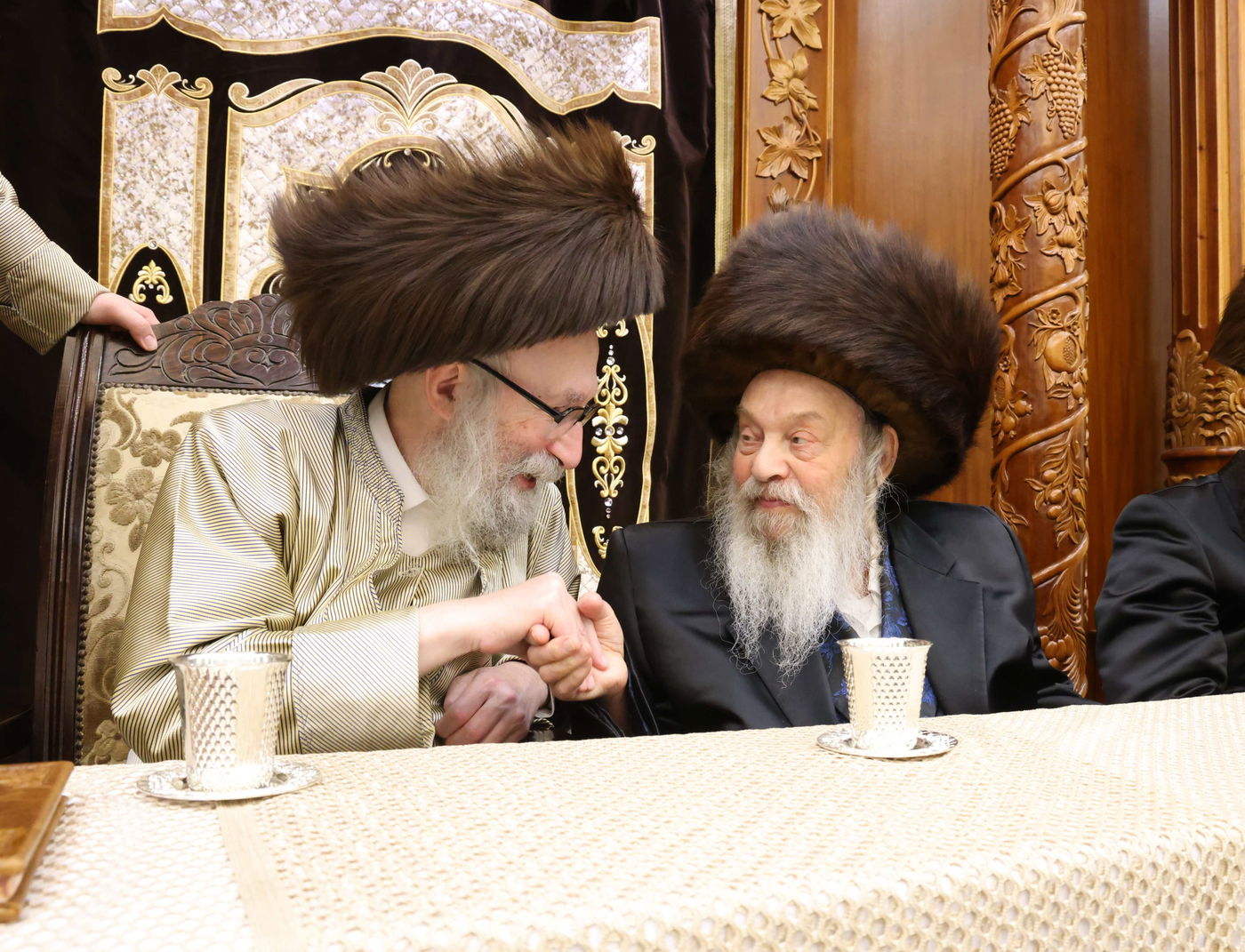 הכנסת ס"ת לביהמ"ד דקהל חסידי ירושלים בבית שמש