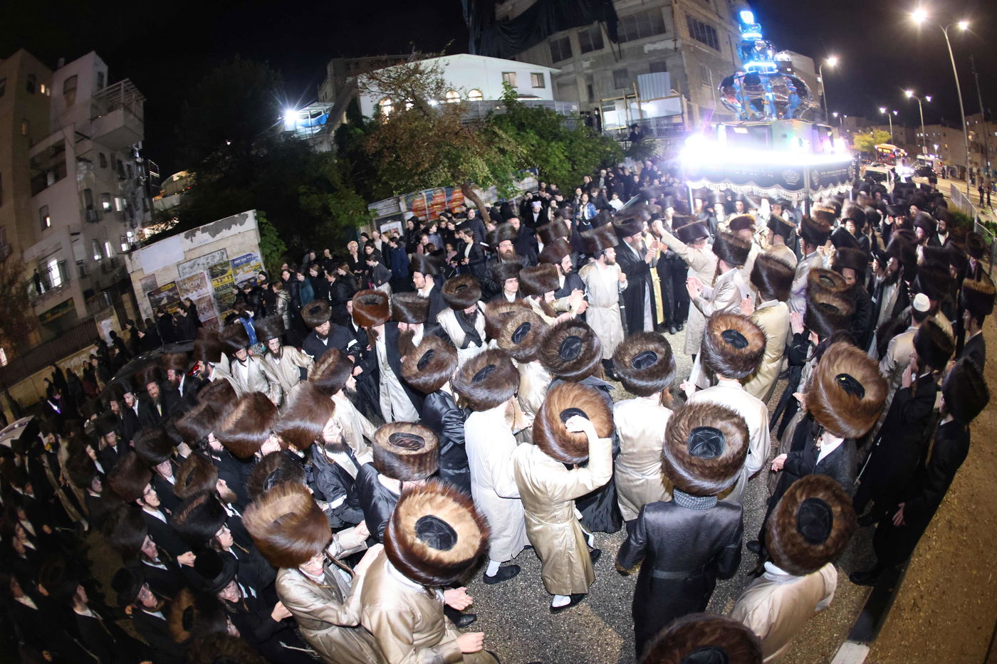 הכנסת ס"ת לביהמ"ד דקהל חסידי ירושלים בבית שמש