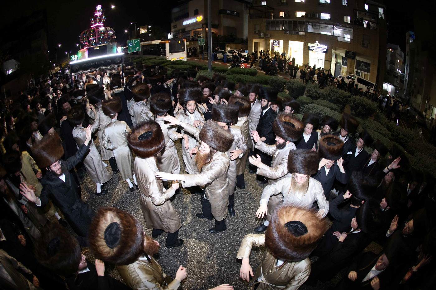 הכנסת ס"ת לביהמ"ד דקהל חסידי ירושלים בבית שמש