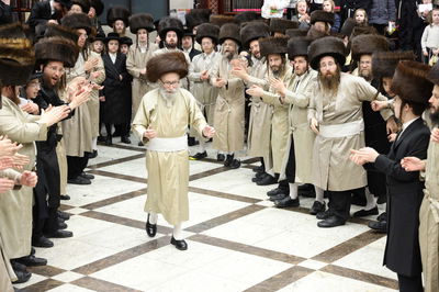 הכנסת ס"ת לביהמ"ד דקהל חסידי ירושלים בבית שמש