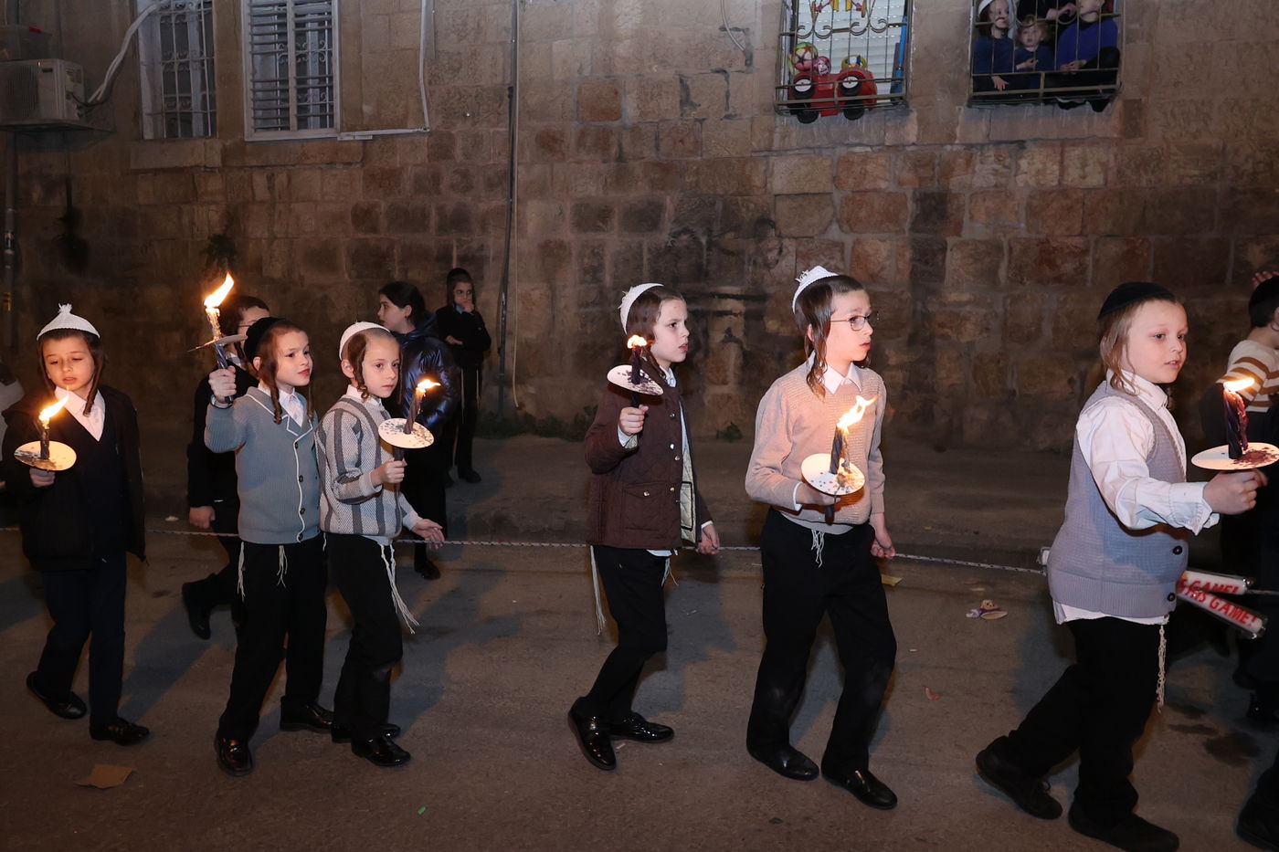 הכנסת ספר תורה בתולדות אברהם יצחק