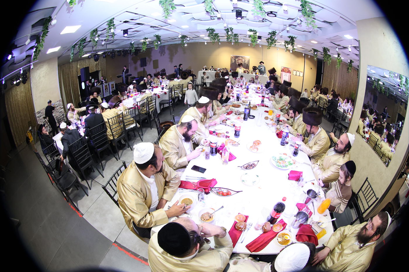 הכנסת ספר תורה בתולדות אברהם יצחק