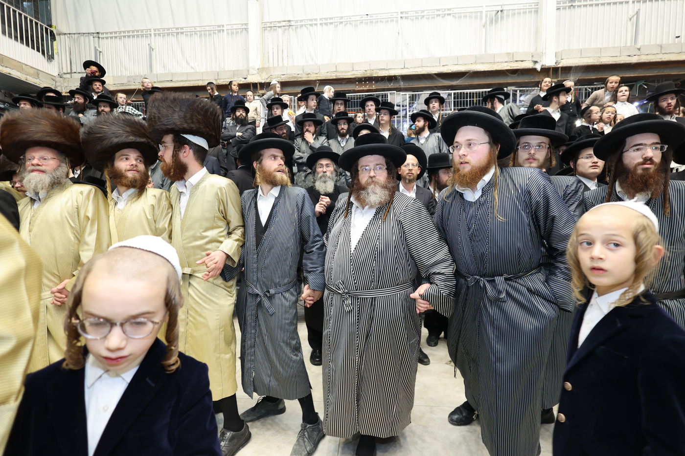 הכנסת ספר תורה בתולדות אברהם יצחק