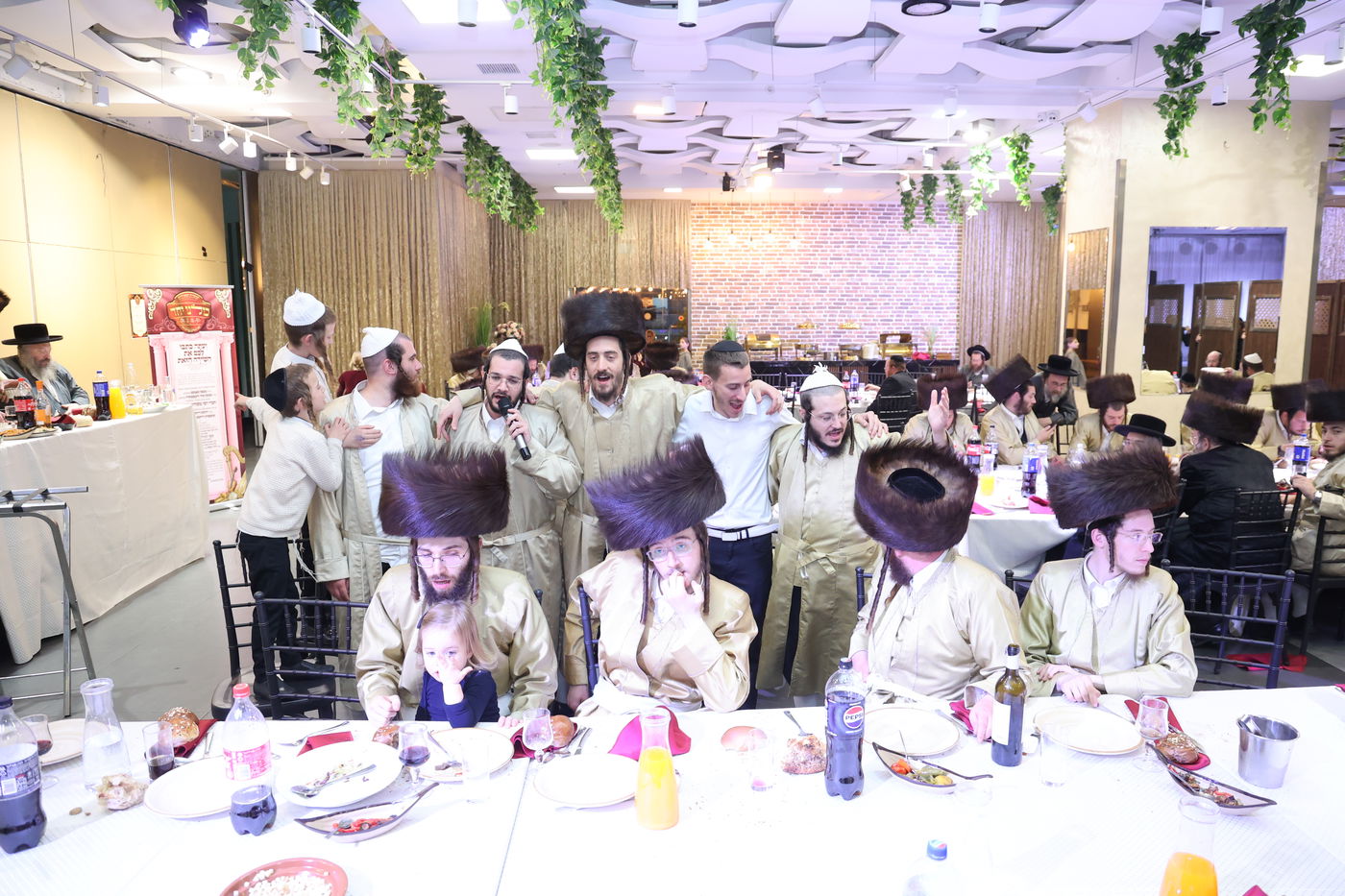 הכנסת ספר תורה בתולדות אברהם יצחק