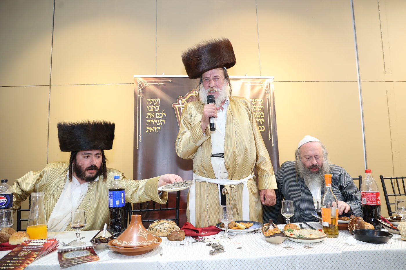 הכנסת ספר תורה בתולדות אברהם יצחק