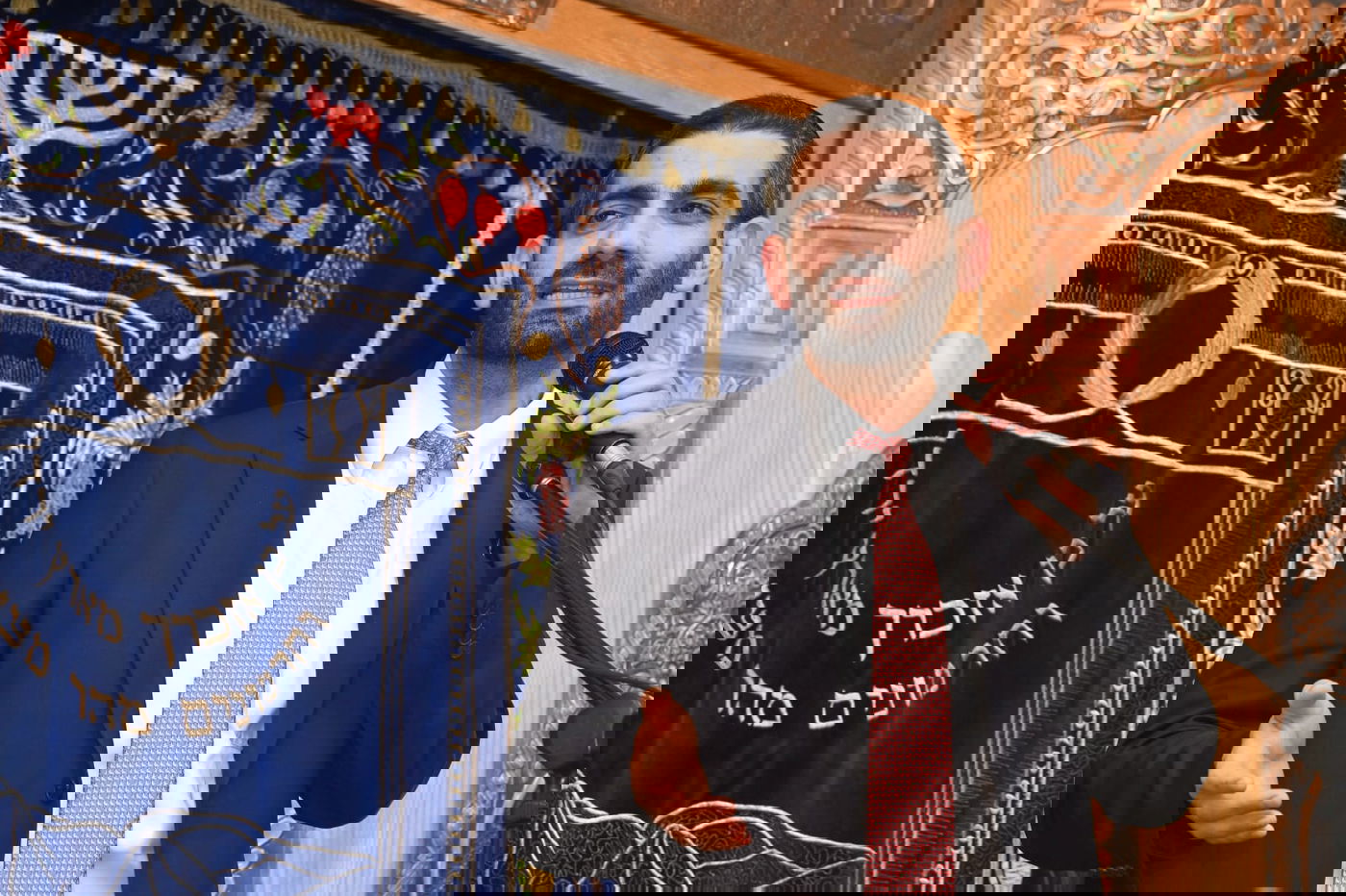 הכתרת הרב מזוז