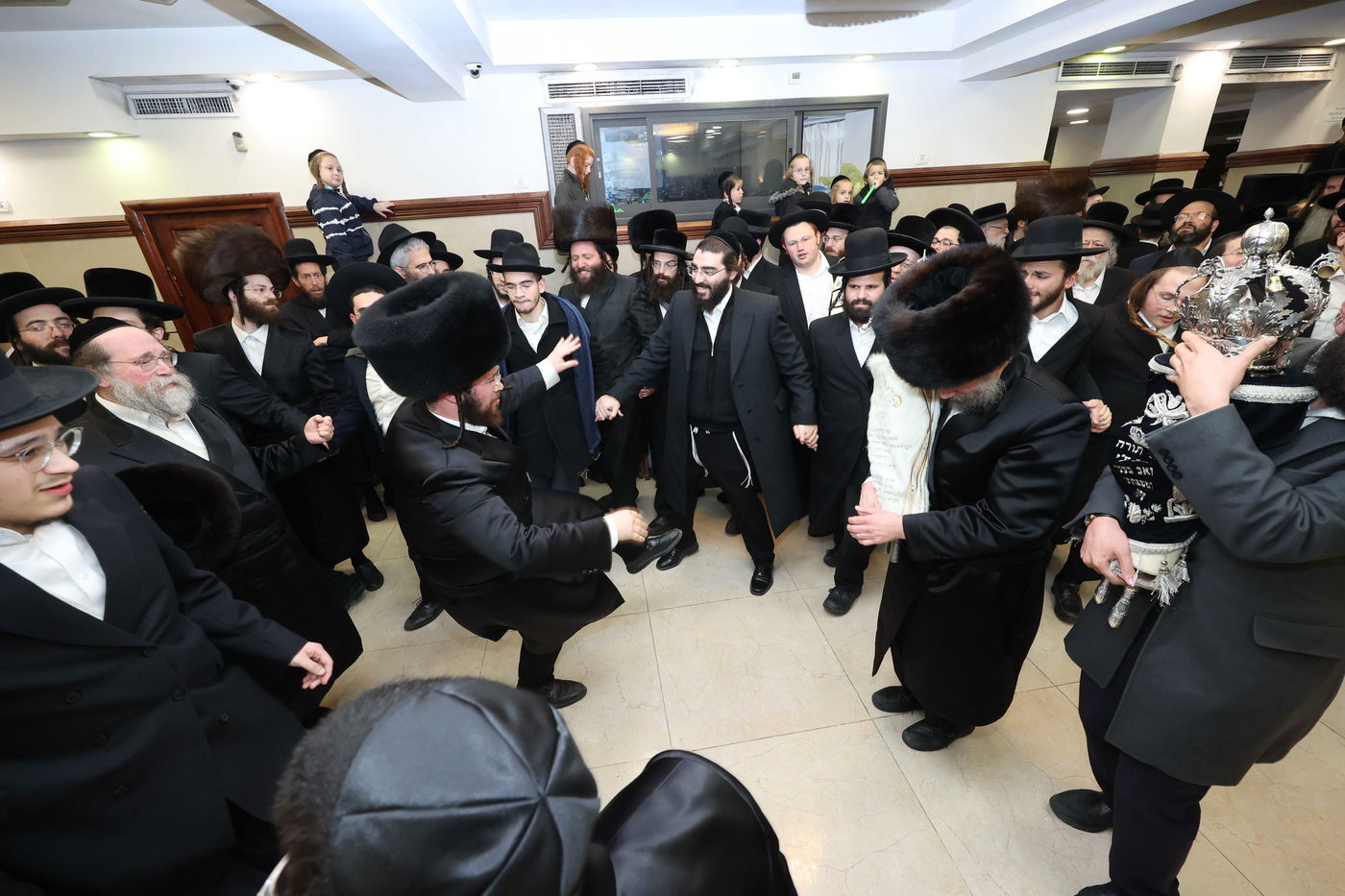 הכנסת ס"ת בסאווראן