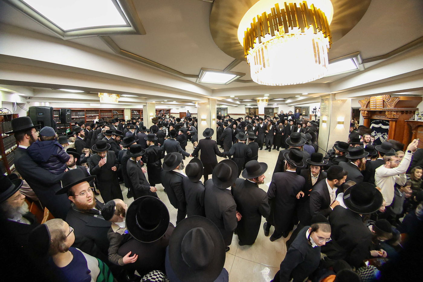 הכנסת ס"ת בסאווראן