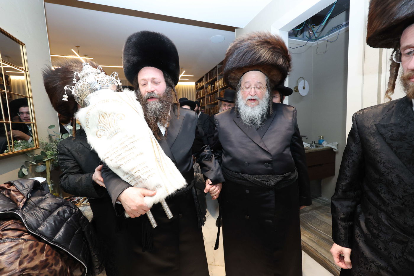 הכנסת ס"ת בסאווראן