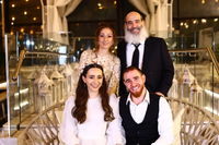 תיעוד מרגש: חתונת בנו של הגאון רבי יצחק פנגר | צפו