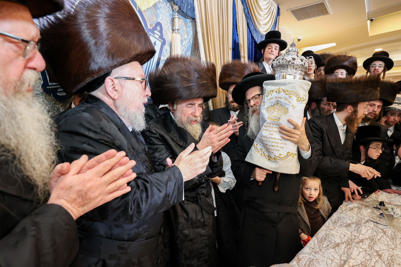 הכנסת ס"ת ברחמיסטריווקא