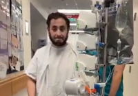 לייבל לזרוב צועד על רגליו