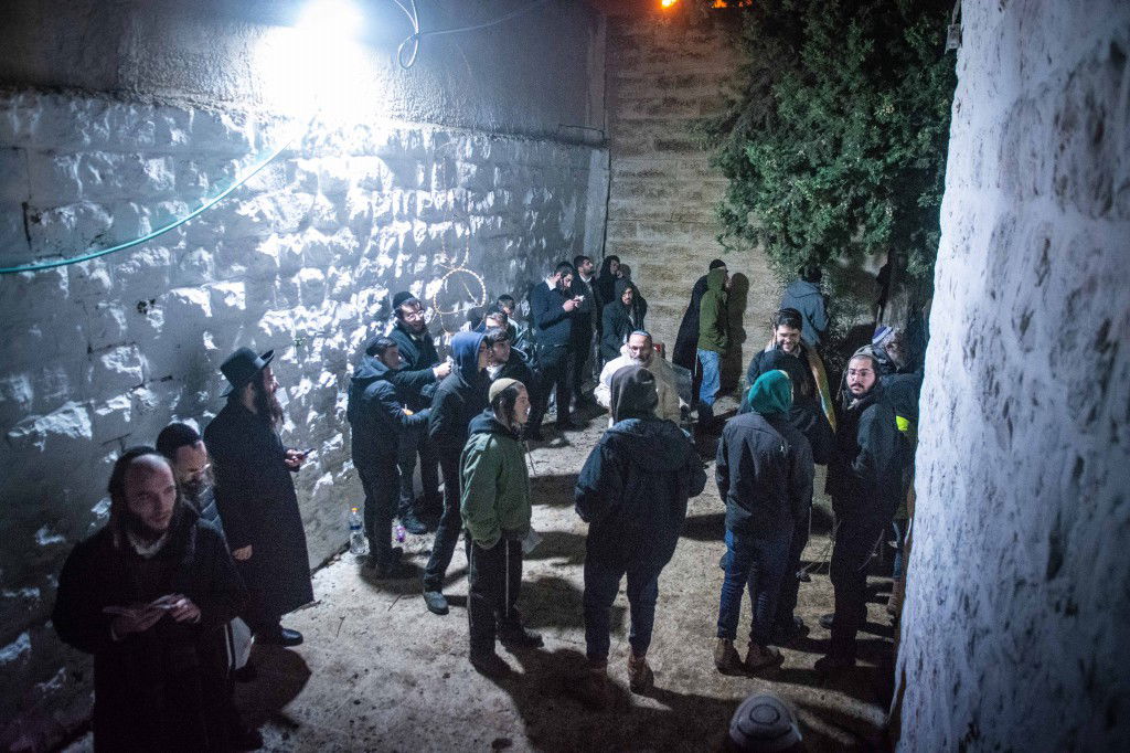 ליל עשרה בטבת בקבר יוסף שבשכם