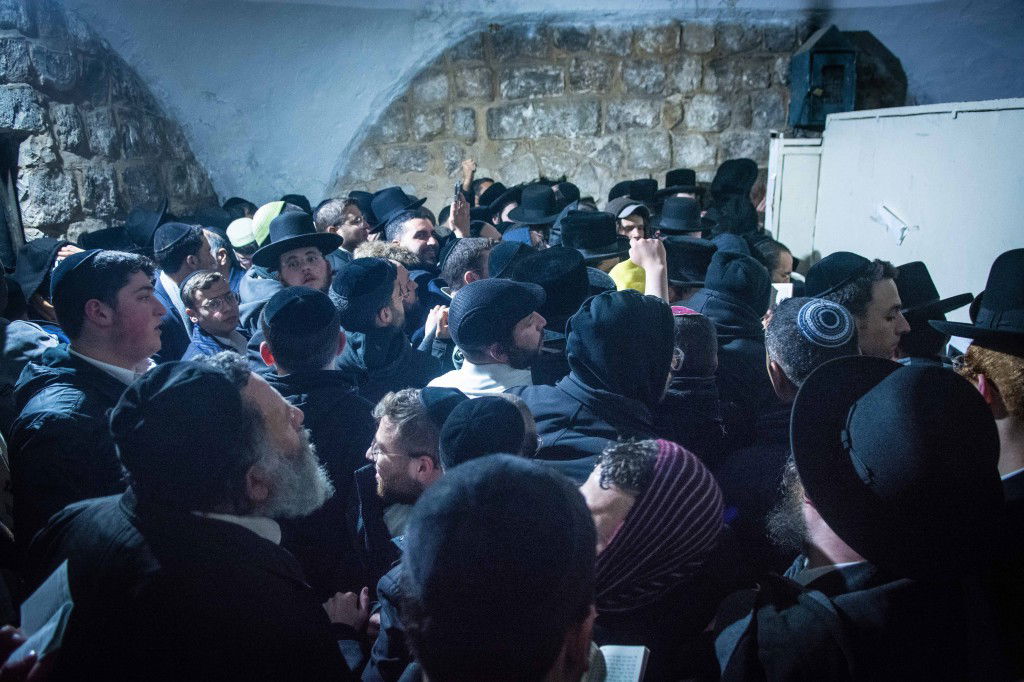 ליל עשרה בטבת בקבר יוסף שבשכם