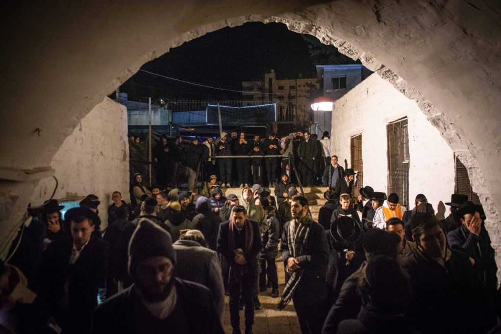 ליל עשרה בטבת בקבר יוסף שבשכם