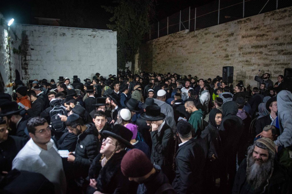 ליל עשרה בטבת בקבר יוסף שבשכם