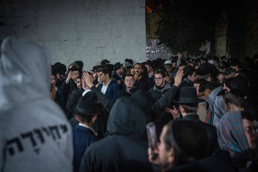 ליל עשרה בטבת בקבר יוסף שבשכם