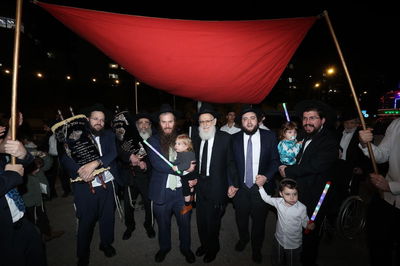 הכנסת ספר התורה