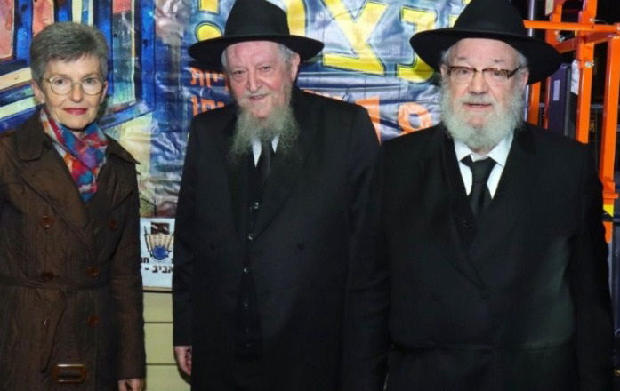 השלוחים בתל אביב לצד שגרירת אוסטרליה