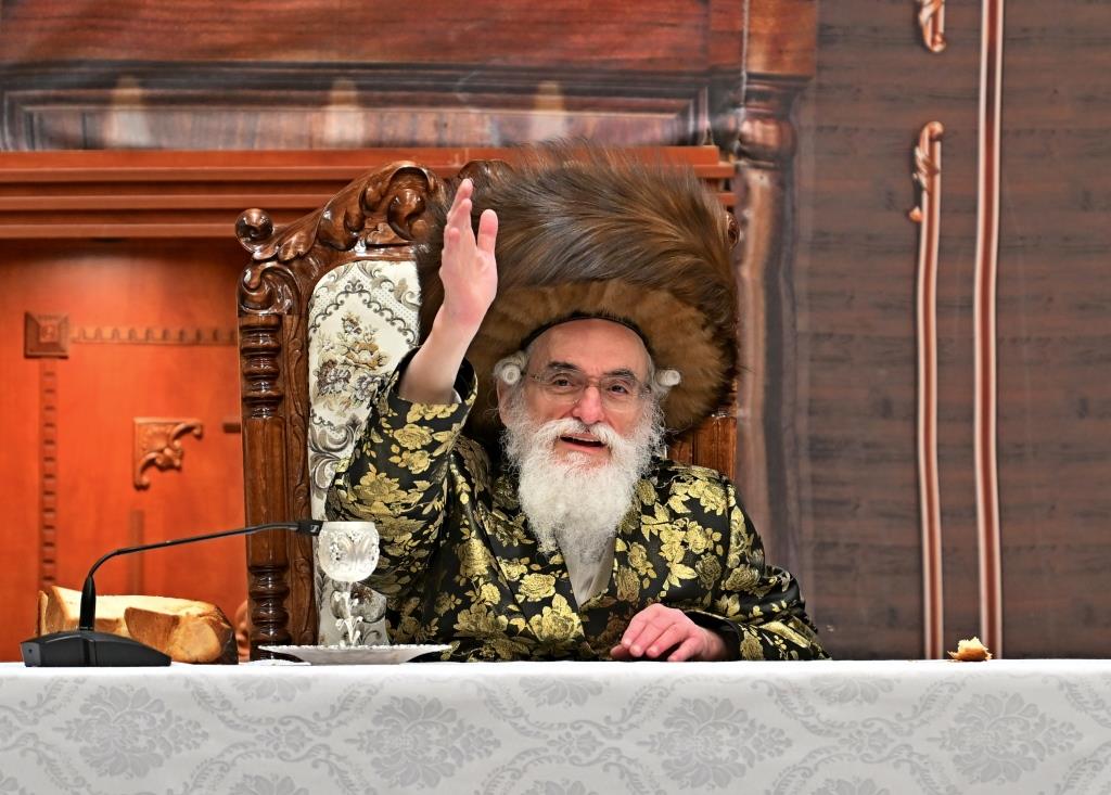 בר מצווה לבן הרב חיים מאיר מרקוביץ, אצל האדמו"ר מויזניץ