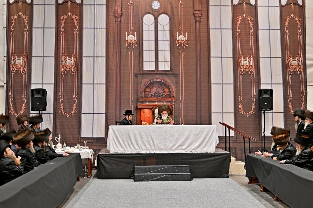 בר מצווה לבן הרב חיים מאיר מרקוביץ, אצל האדמו"ר מויזניץ