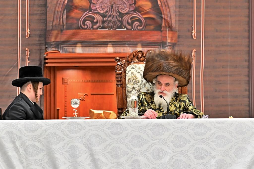 בר מצווה לבן הרב חיים מאיר מרקוביץ, אצל האדמו"ר מויזניץ