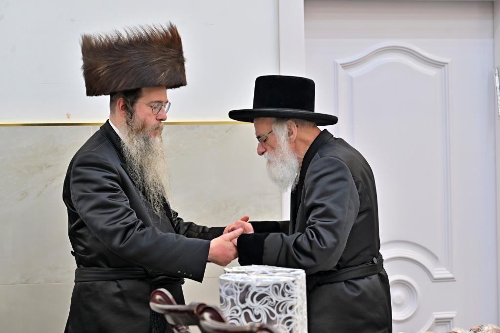 בר מצווה לבן הרב חיים מאיר מרקוביץ, אצל האדמו"ר מויזניץ