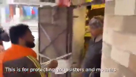 חלוקת החרבות ע"י פעילי רקשה דאל 