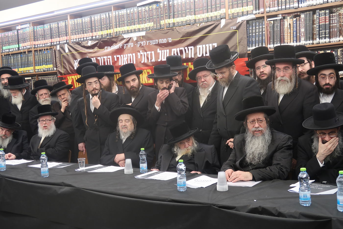 האדמו"ר מטשערנוביל בכינוס החירום