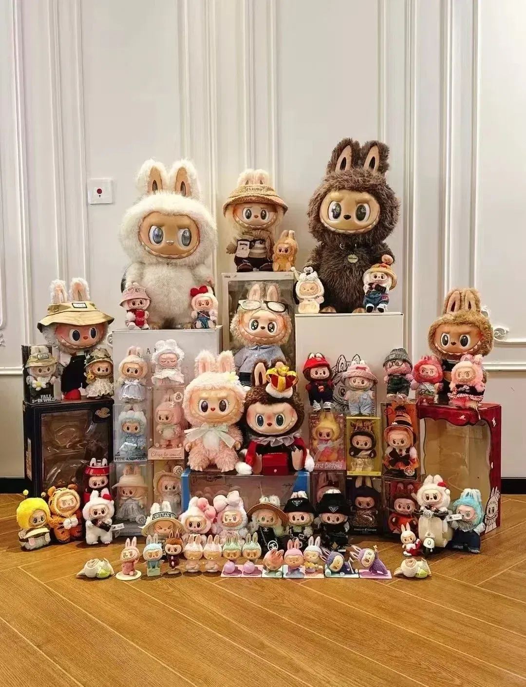 אוסף של בובות לבובו