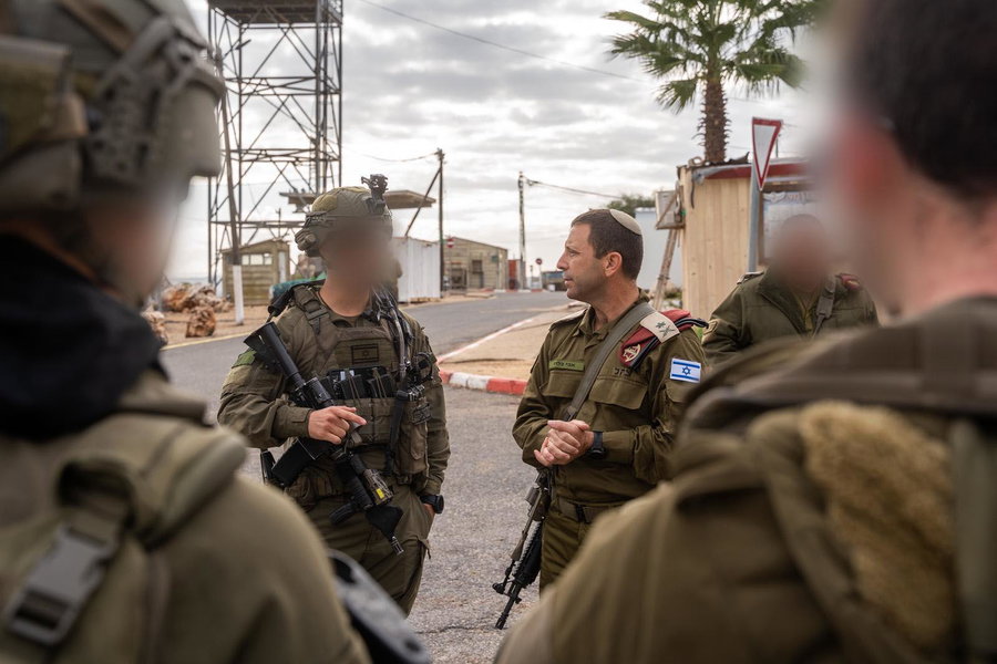 אלוף אבי בלוט בביקורת פתע בפיקוד המרכז