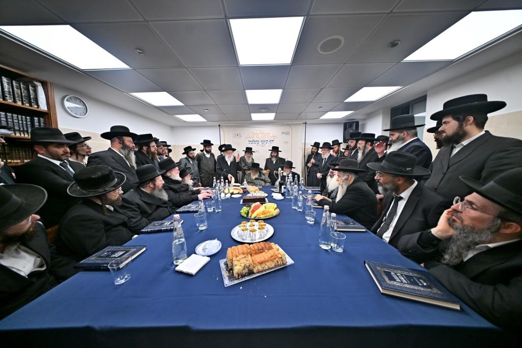 הסיום אצל האדמו"ר מתולדות אהרן 