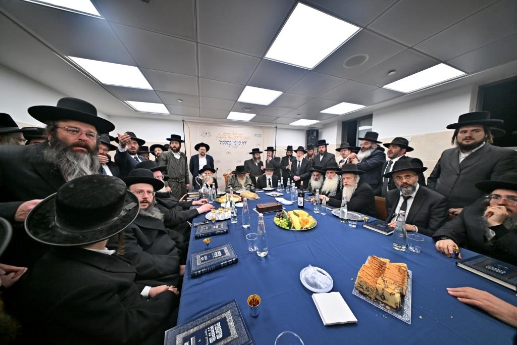 הסיום אצל האדמו"ר מתולדות אהרן 