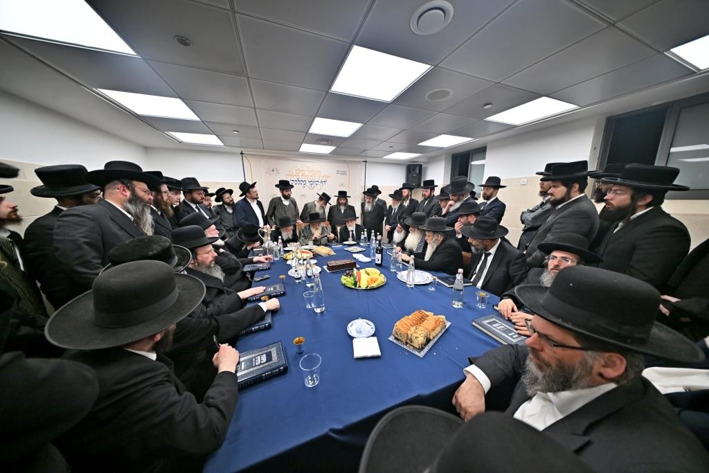 הסיום אצל האדמו"ר מתולדות אהרן 