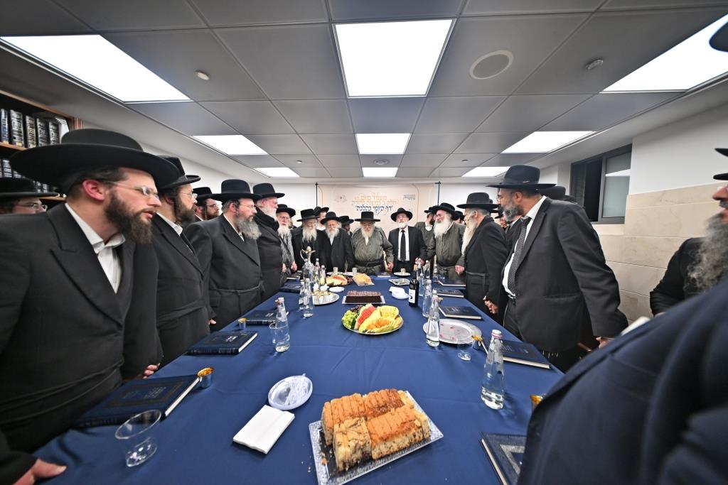 הסיום אצל האדמו"ר מתולדות אהרן 