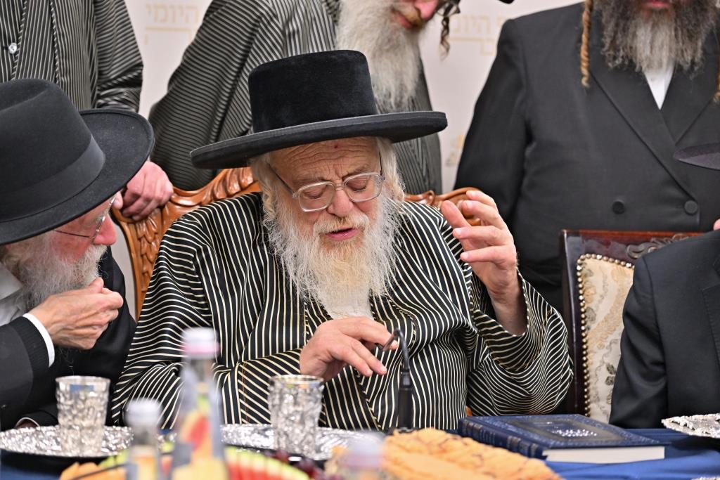 הסיום אצל האדמו"ר מתולדות אהרן 