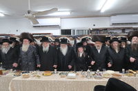 שמחת בית בחצרות אנטניא - בערגסאז