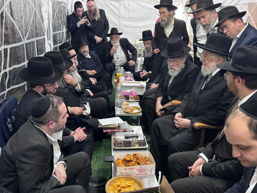 רכבת של מנחמים ב'שבעה' אצל האחים היועצים ביכלר | גלרייה מסכמת