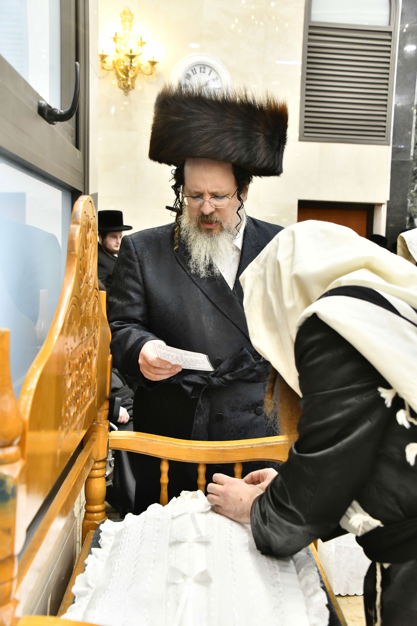 שמחת הברית בחצרות קרעטשניף - פרמשילאן - ספינקא