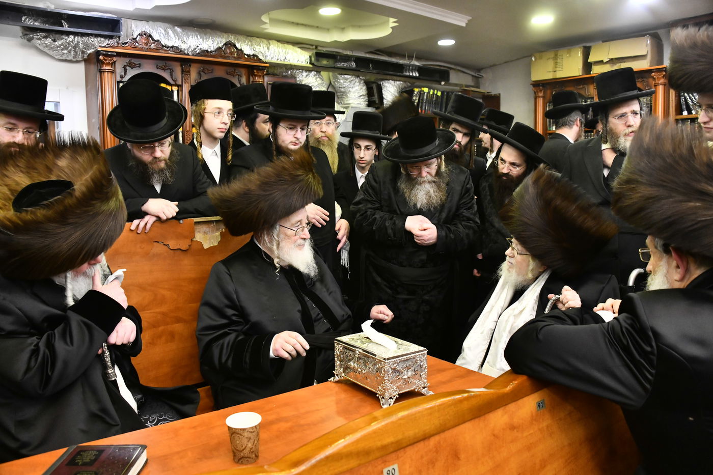 שמחת הברית בחצרות קרעטשניף - פרמשילאן - ספינקא