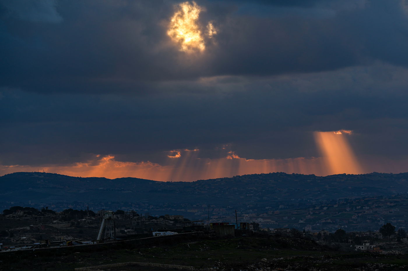המאבק על המים: האם מיליארדי דולרים בעננים יסובבו את 'מפתח הגשמים'?