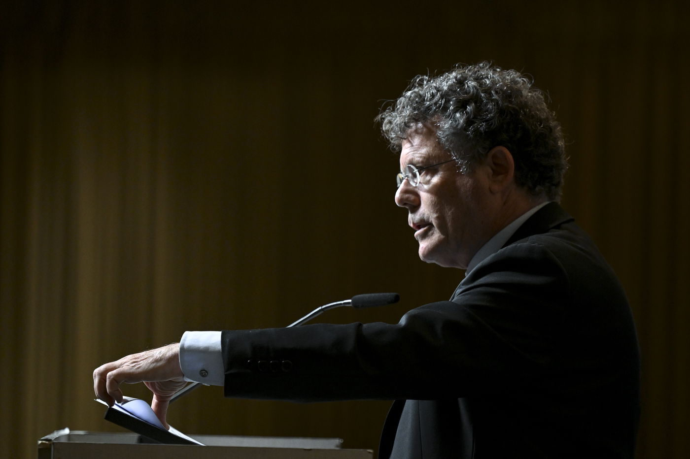 נשיא העליון יצחק עמית