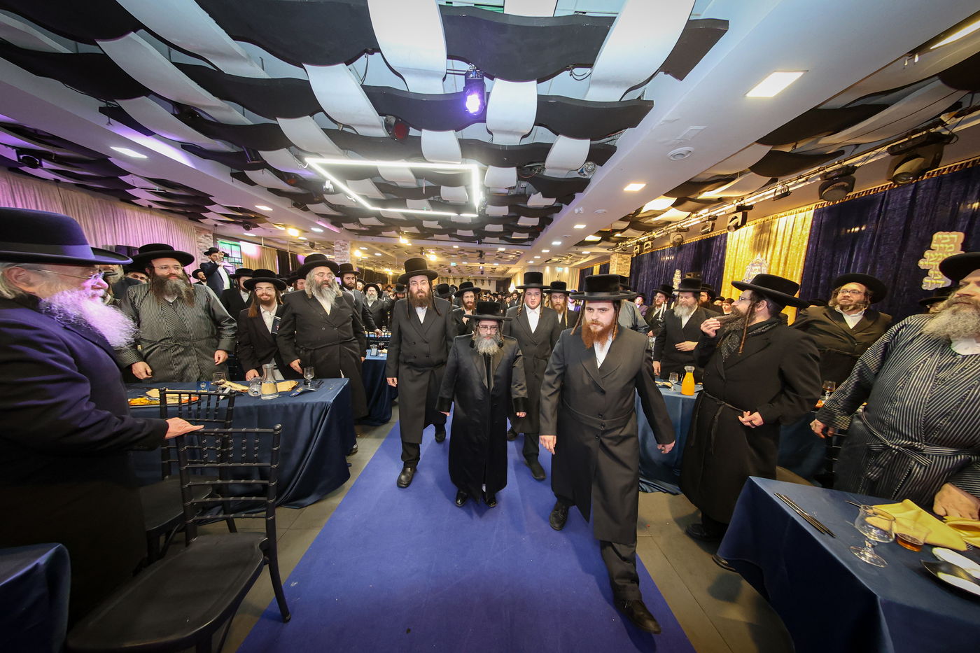 הדינר לטובת קרעטשניף סיגעט