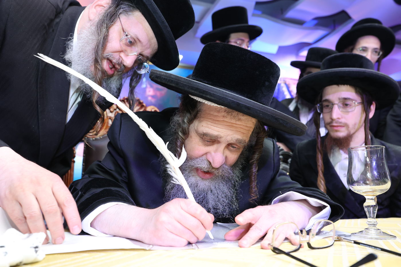 הדינר לטובת קרעטשניף סיגעט